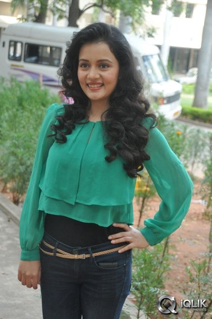 Sulagna-Panigrahi-at-Ishq-Wala-Love-Movie-Press-Meet